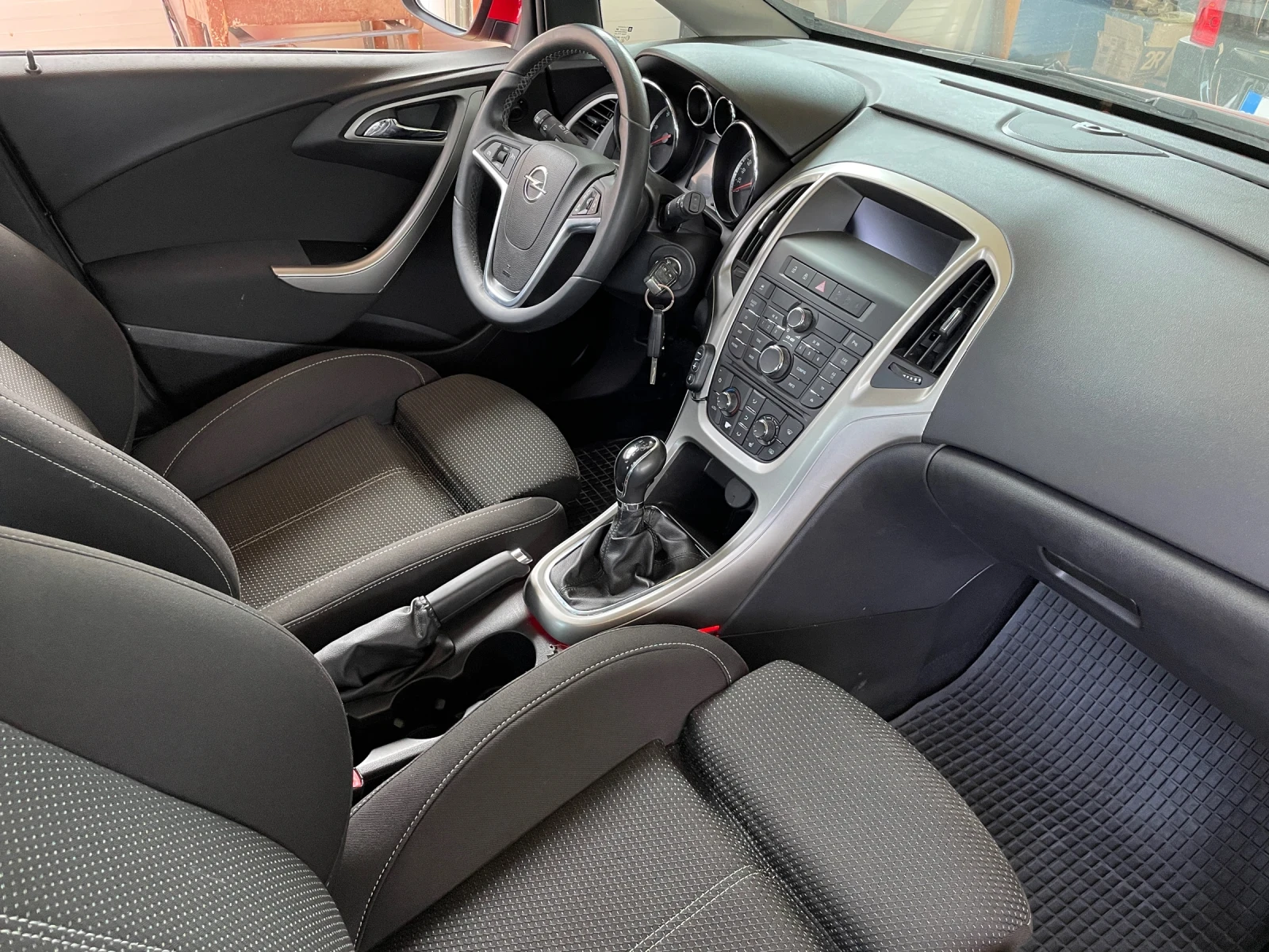 Opel Astra J 1.3 95к.с. - изображение 7