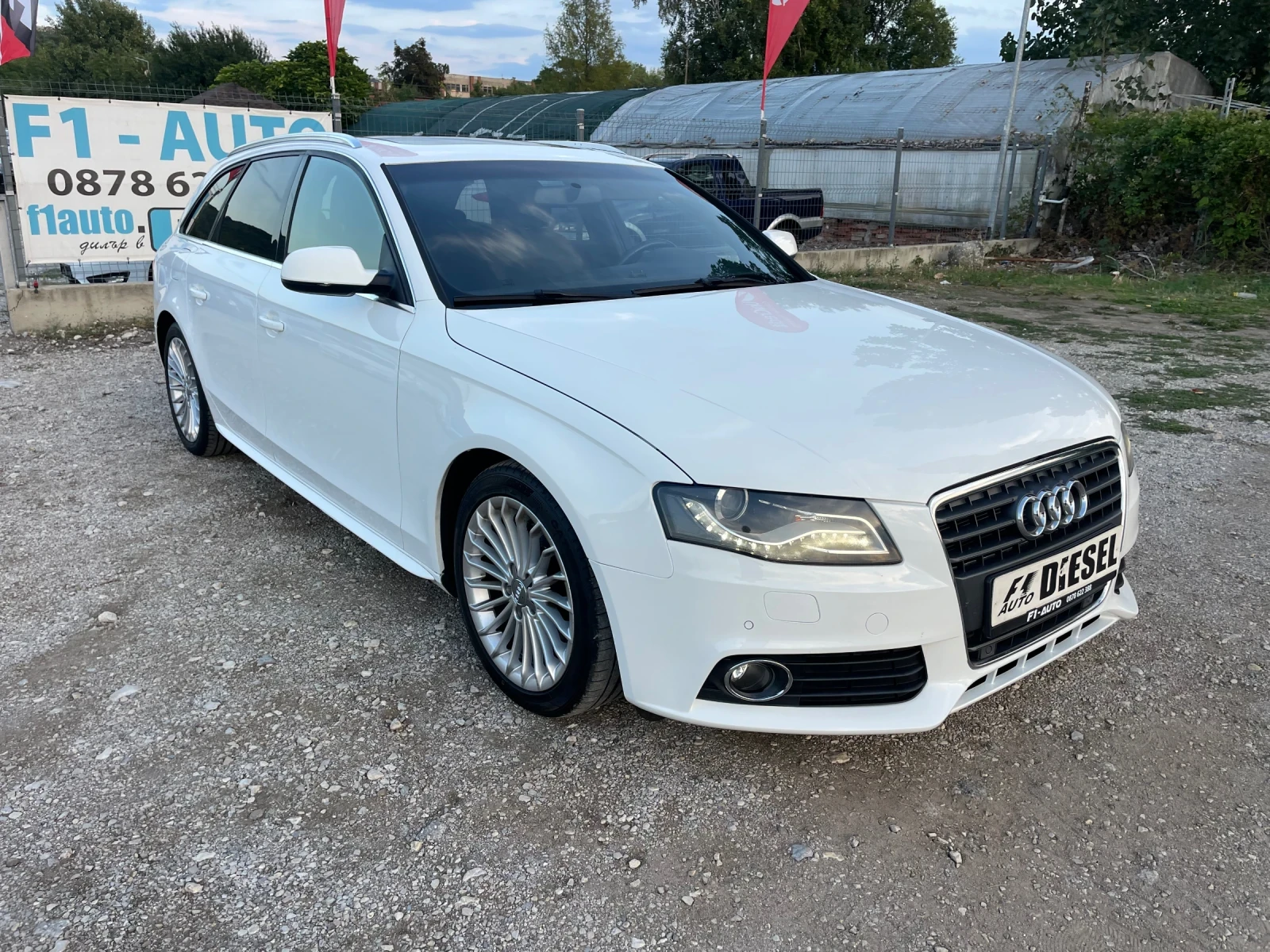 Audi A4 2.0TDI-143-S-LINE-NAVI-PANO-ITALIA - изображение 3