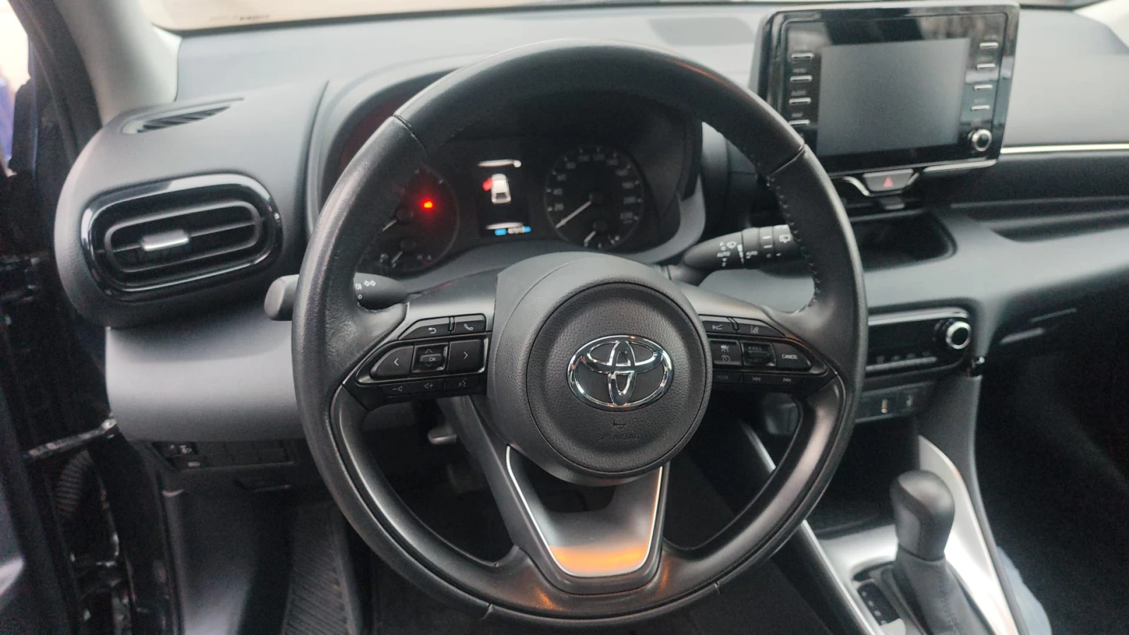 Toyota Yaris Business Edition - изображение 7