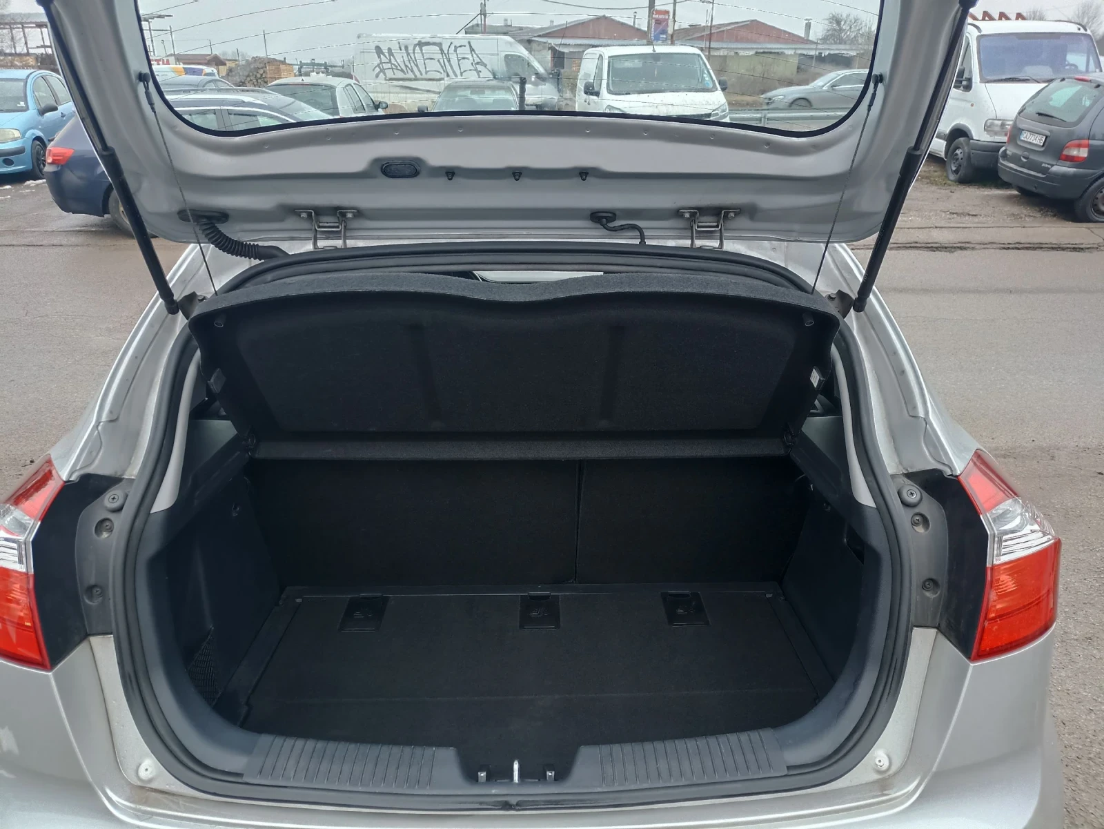 Kia Rio 1.4i CH - изображение 7