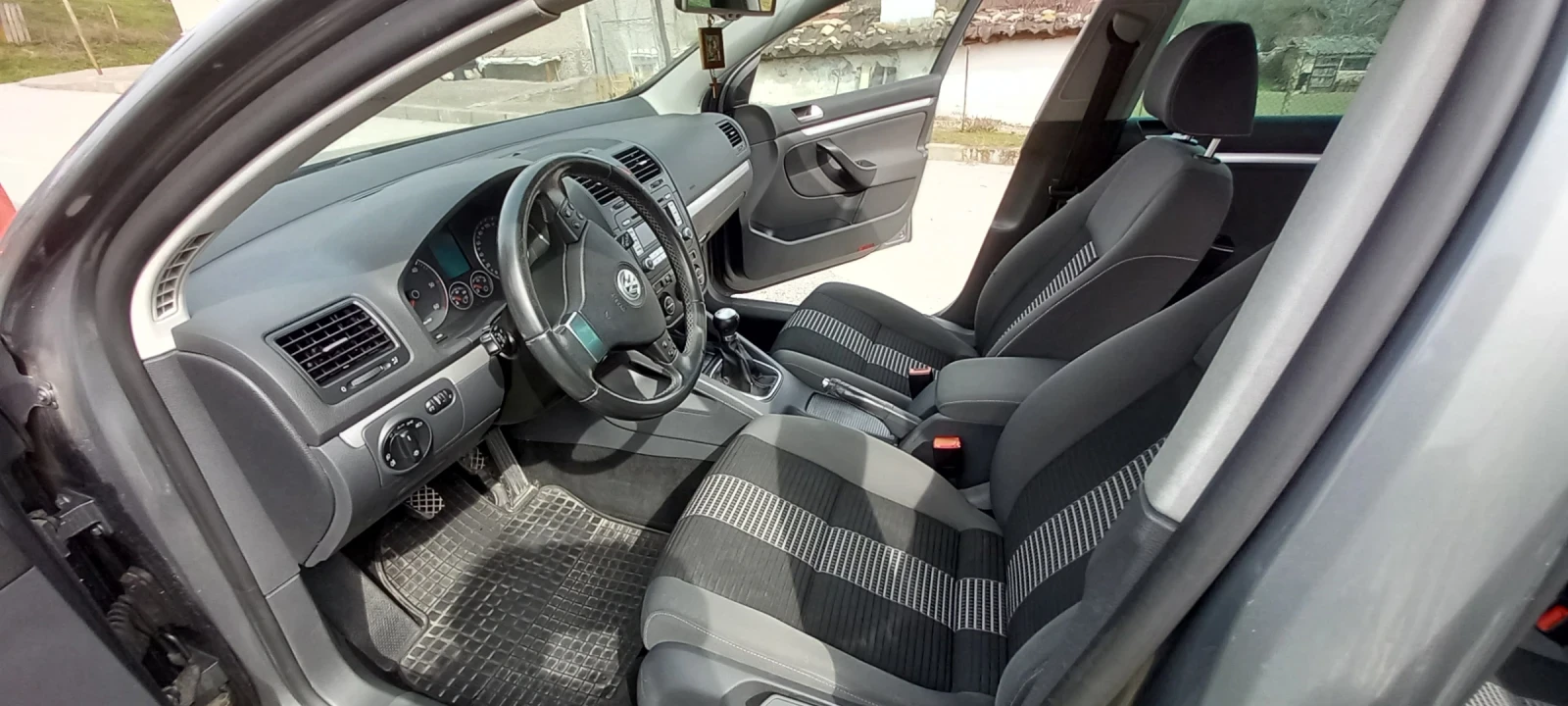 VW Golf, снимка 15 - Автомобили и джипове - 53755154