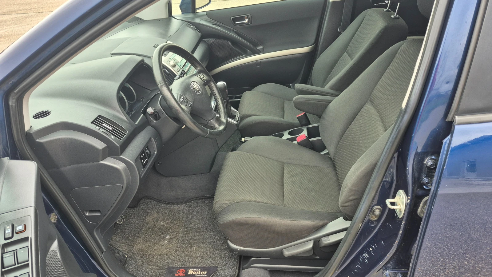 Toyota Corolla verso 1.8VVT-I 7 местна Германия, снимка 9 - Автомобили и джипове - 54032449