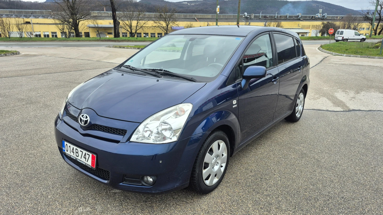 Toyota Corolla verso 1.8VVT-I 7 местна Германия