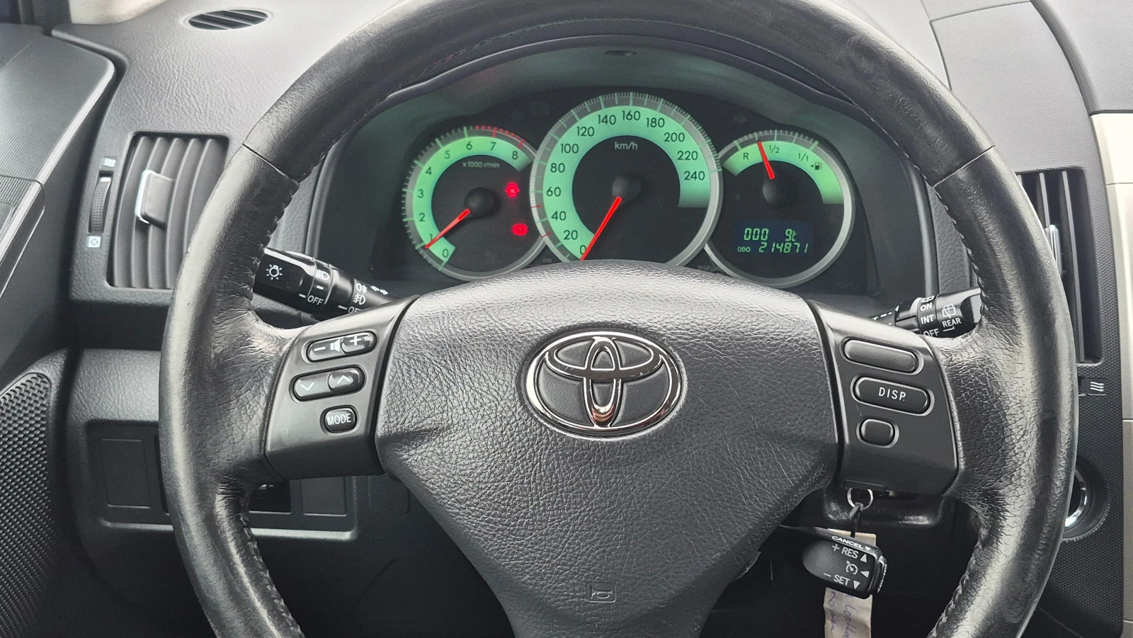 Toyota Corolla verso 1.8VVT-I 7 местна Германия, снимка 14 - Автомобили и джипове - 54032449