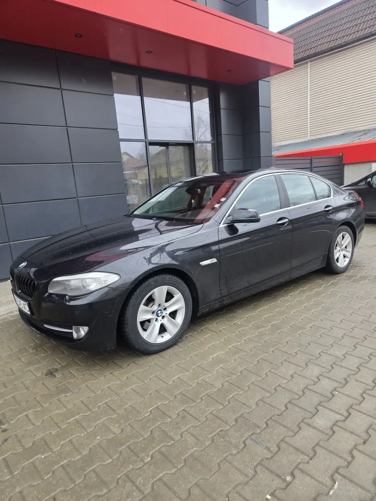 BMW 528 Топ топ топ състояние , снимка 2 - Автомобили и джипове - 54068143