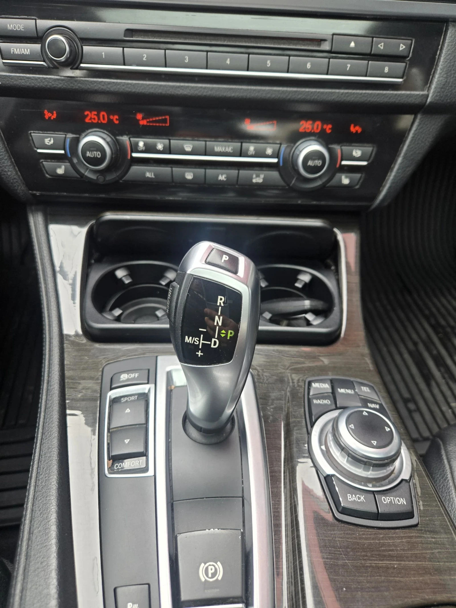 BMW 528 Топ топ топ състояние , снимка 15 - Автомобили и джипове - 54068143