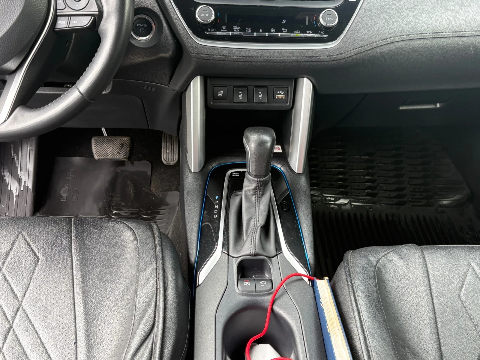 Toyota Corolla Cross Executive plus , снимка 8 - Автомобили и джипове - 54658025