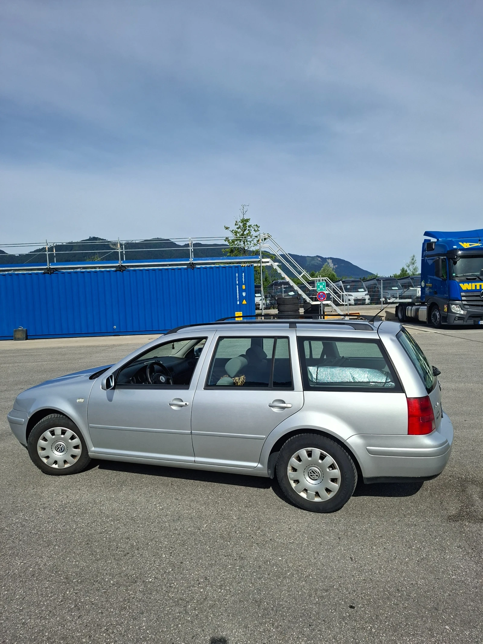 VW Bora, снимка 4 - Автомобили и джипове - 54781439