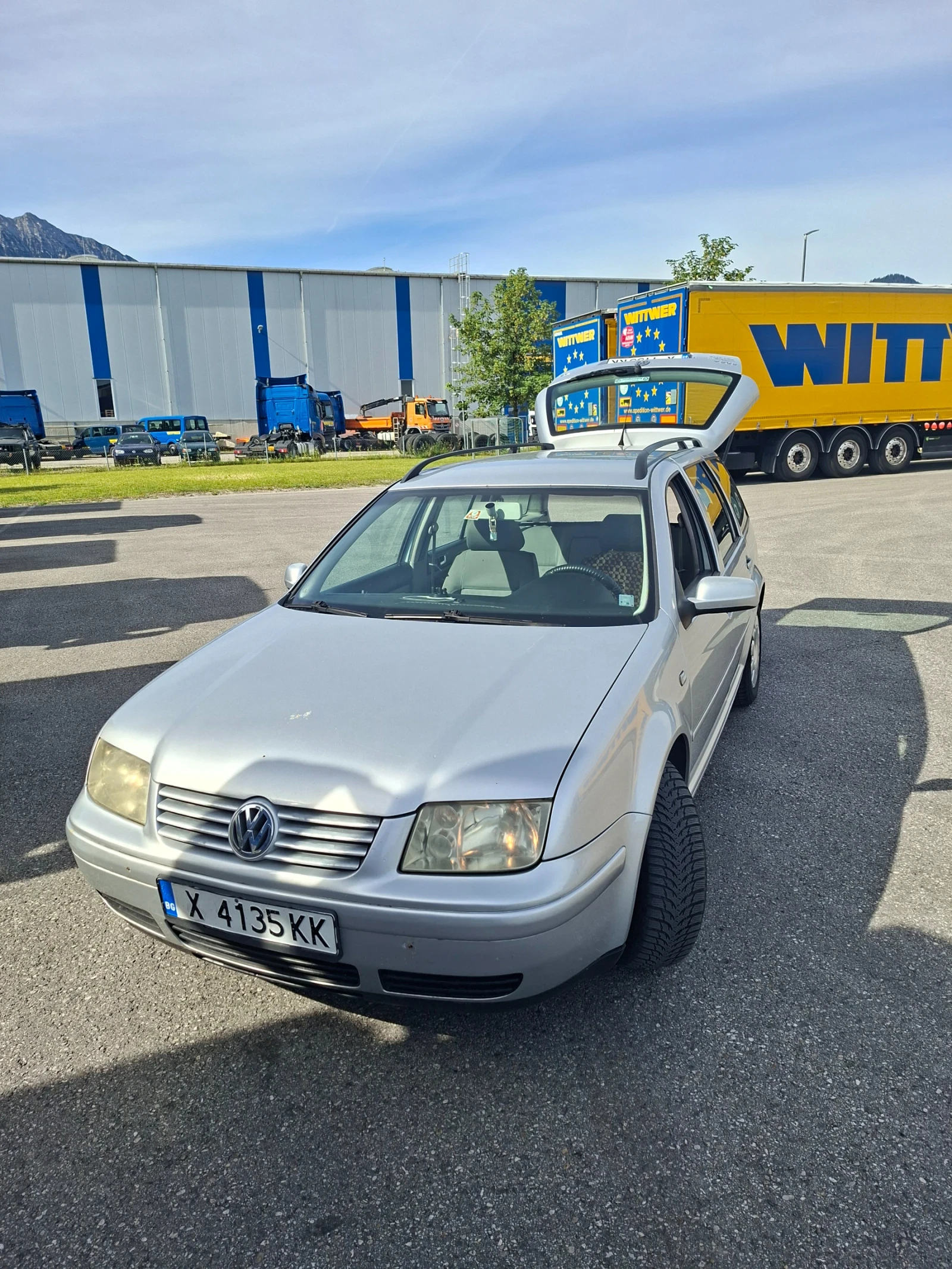 VW Bora, снимка 14 - Автомобили и джипове - 54781439