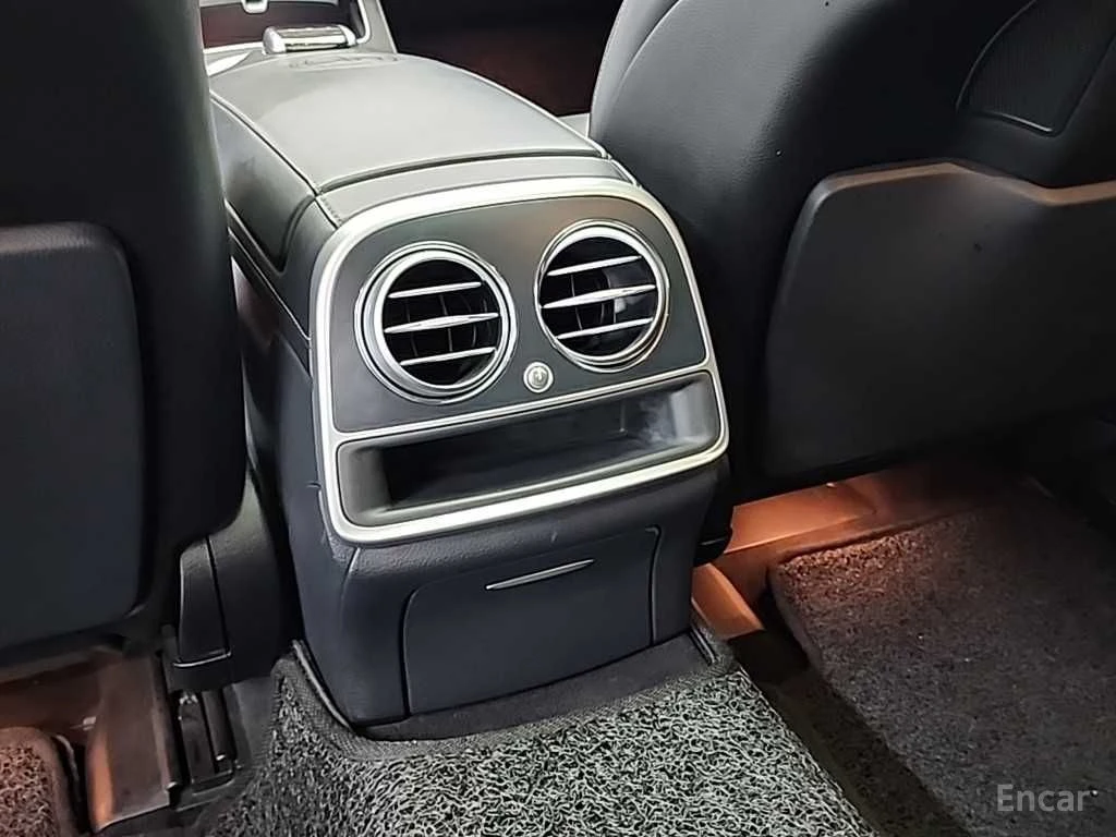 Mercedes-Benz S 63 AMG 4MATIC* 3D* BURMESTER* ДИСТРОНИК* ОБДУХВАНЕ* МАСАЖ, снимка 13 - Автомобили и джипове - 54868328