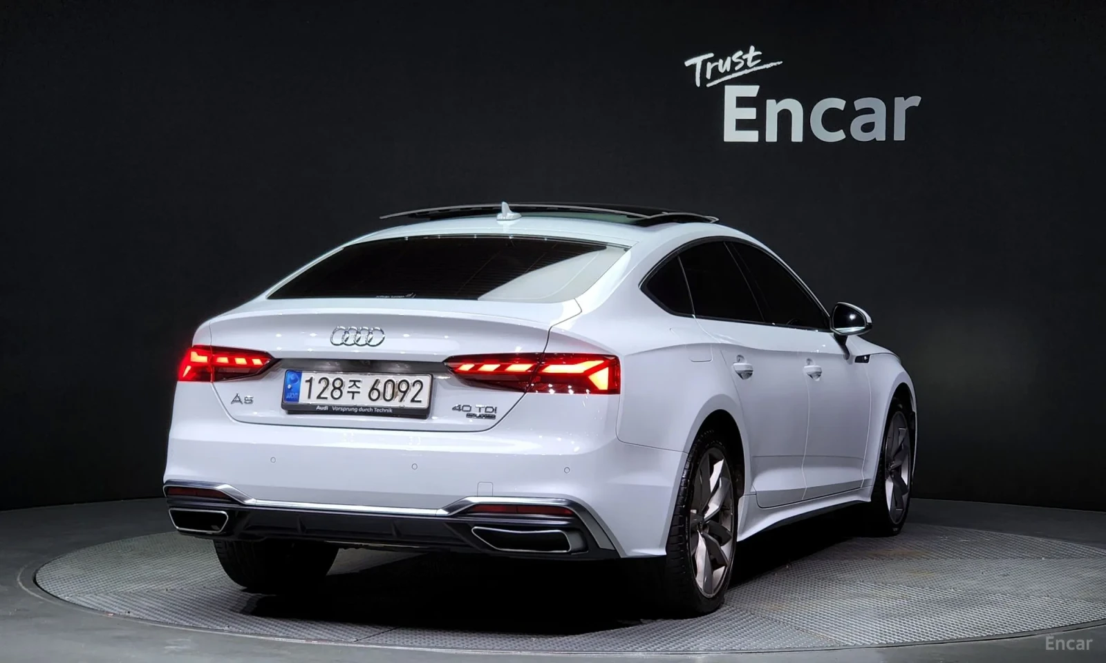 Audi A5, снимка 2 - Автомобили и джипове - 55321805