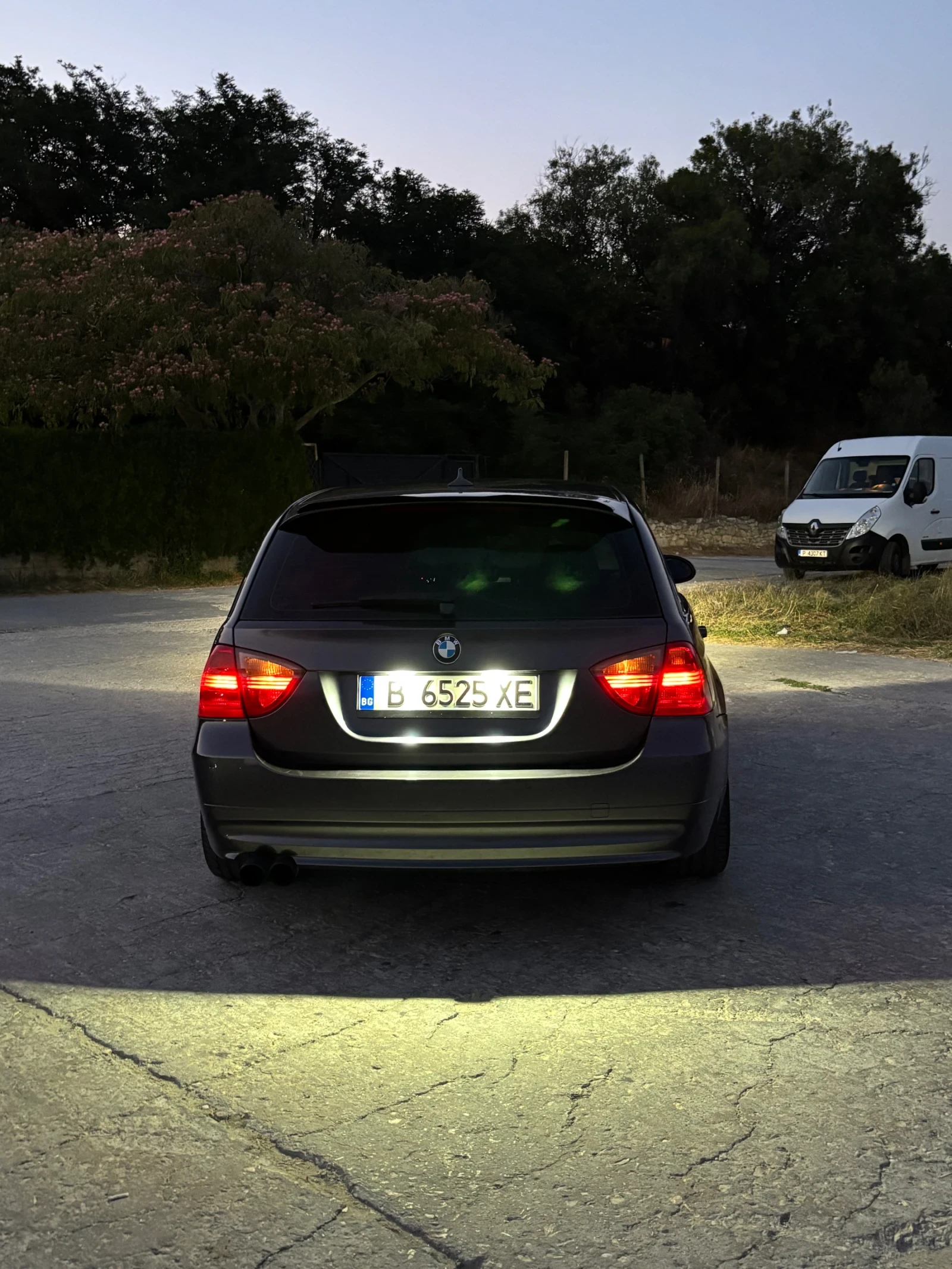 BMW 320, снимка 7 - Автомобили и джипове - 55450556