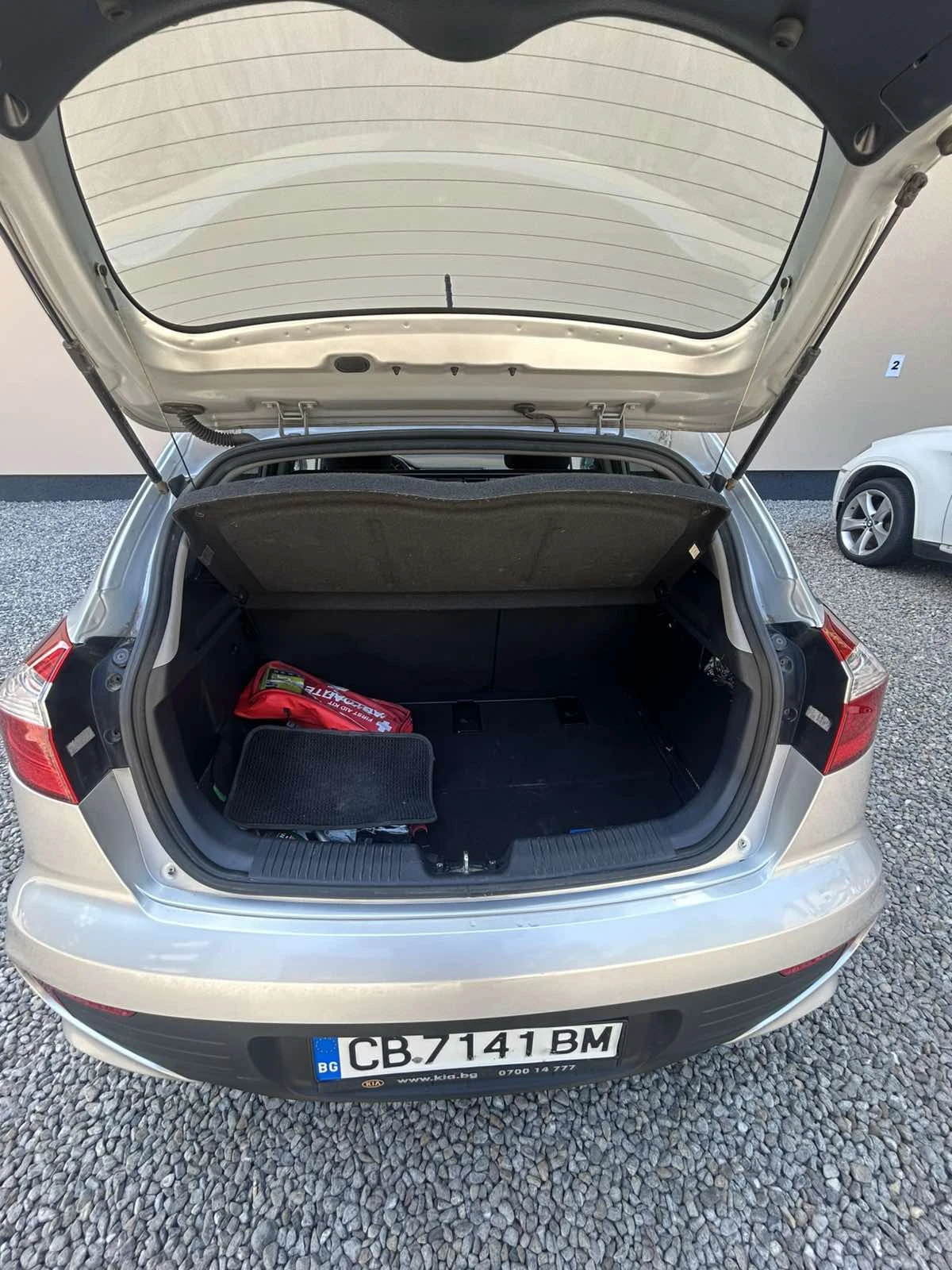 Kia Rio 1.2, снимка 5 - Автомобили и джипове - 55478040