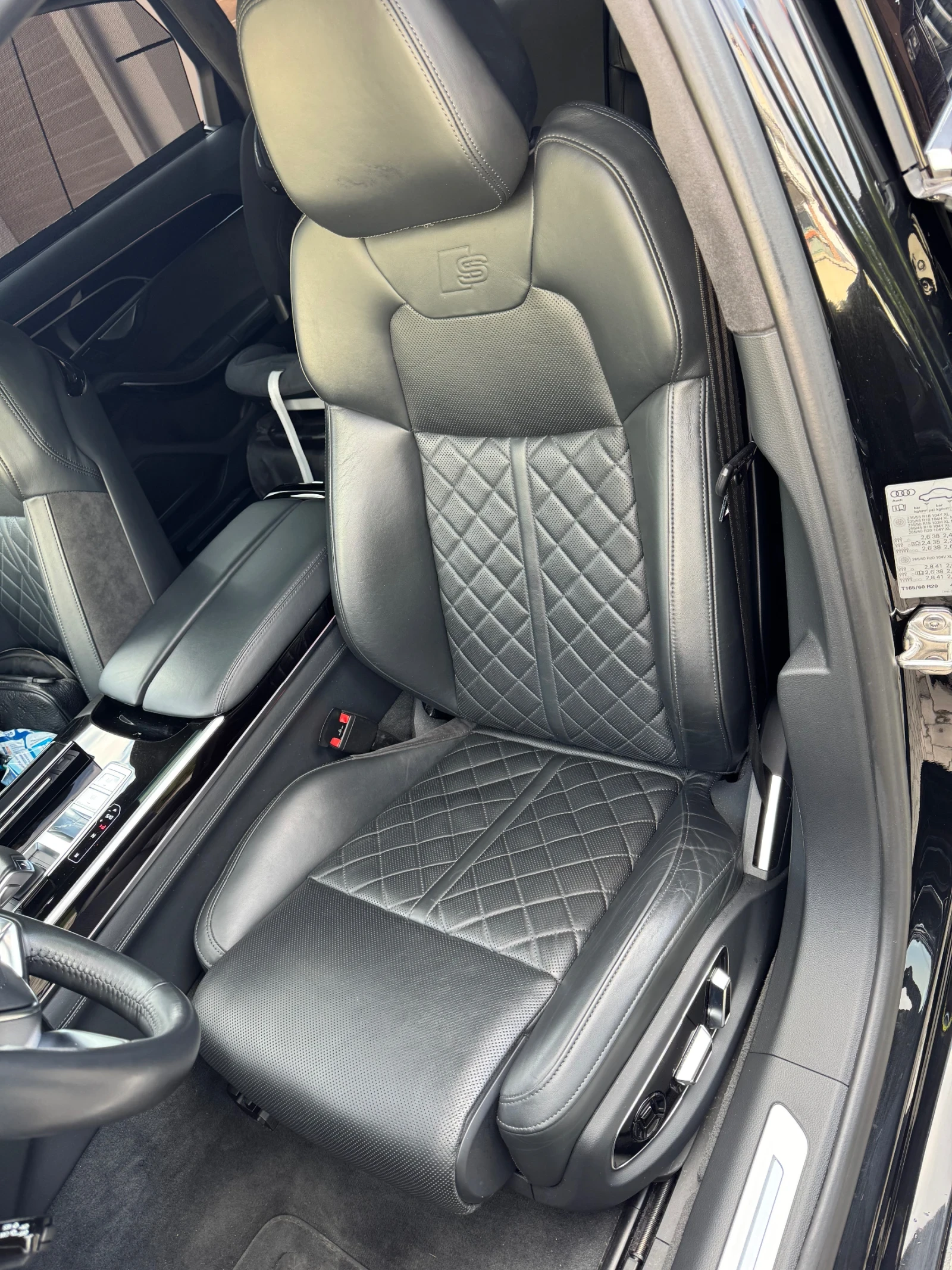 Audi A8 55 TFSI S-Line B&O, снимка 7 - Автомобили и джипове - 55511646