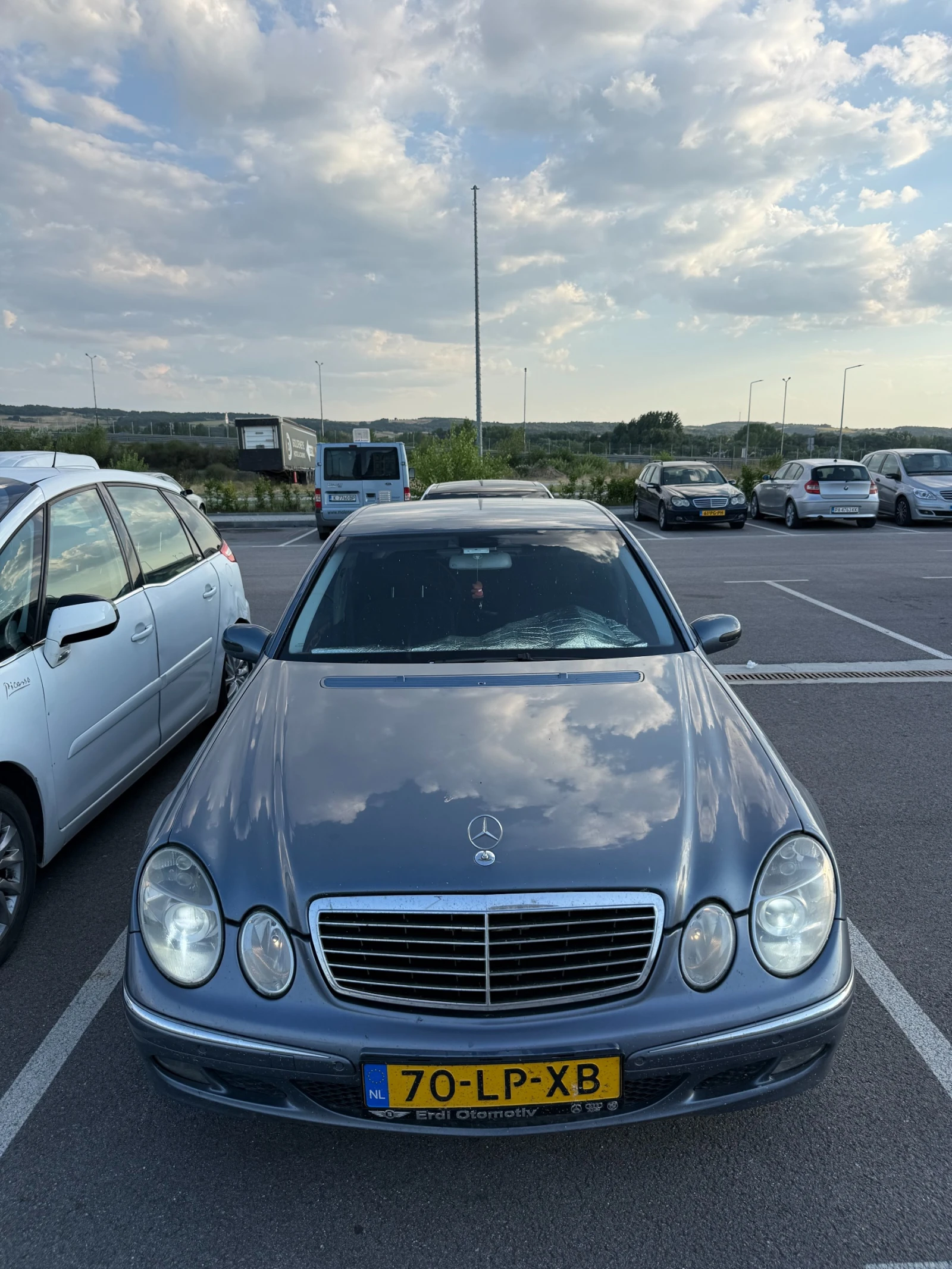 Mercedes-Benz E 270
