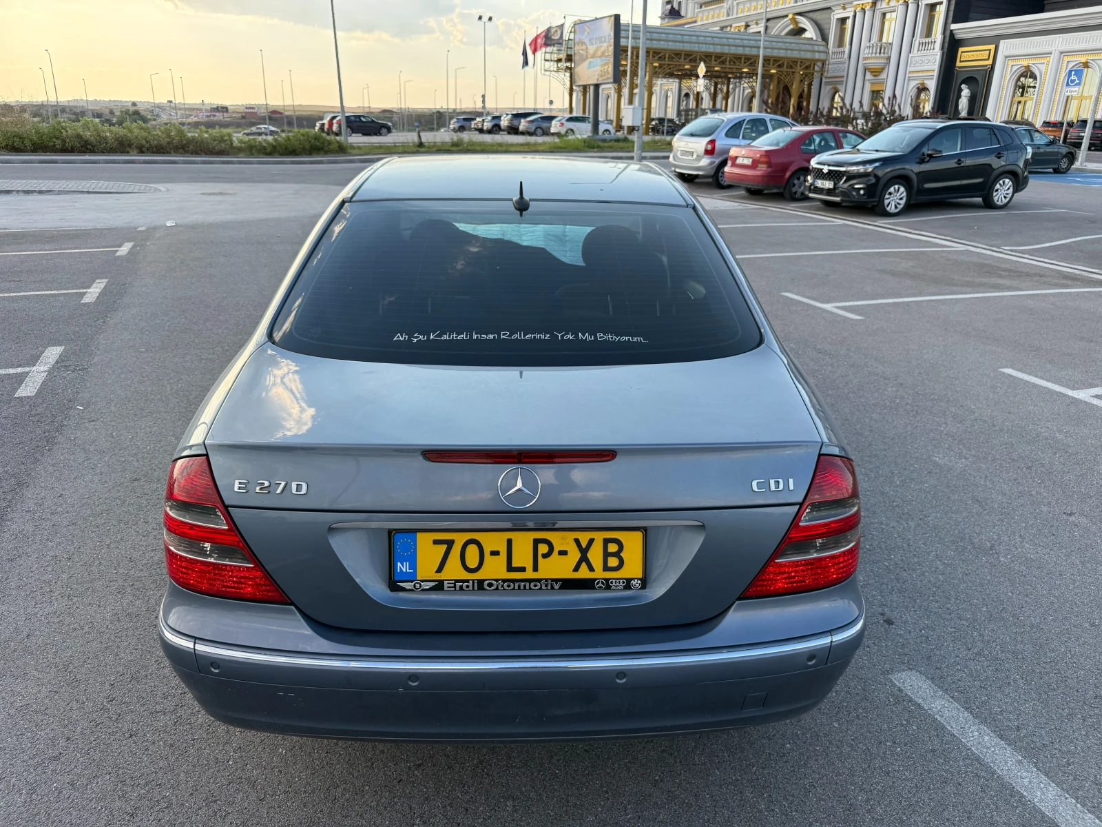 Mercedes-Benz E 270, снимка 7 - Автомобили и джипове - 55599211