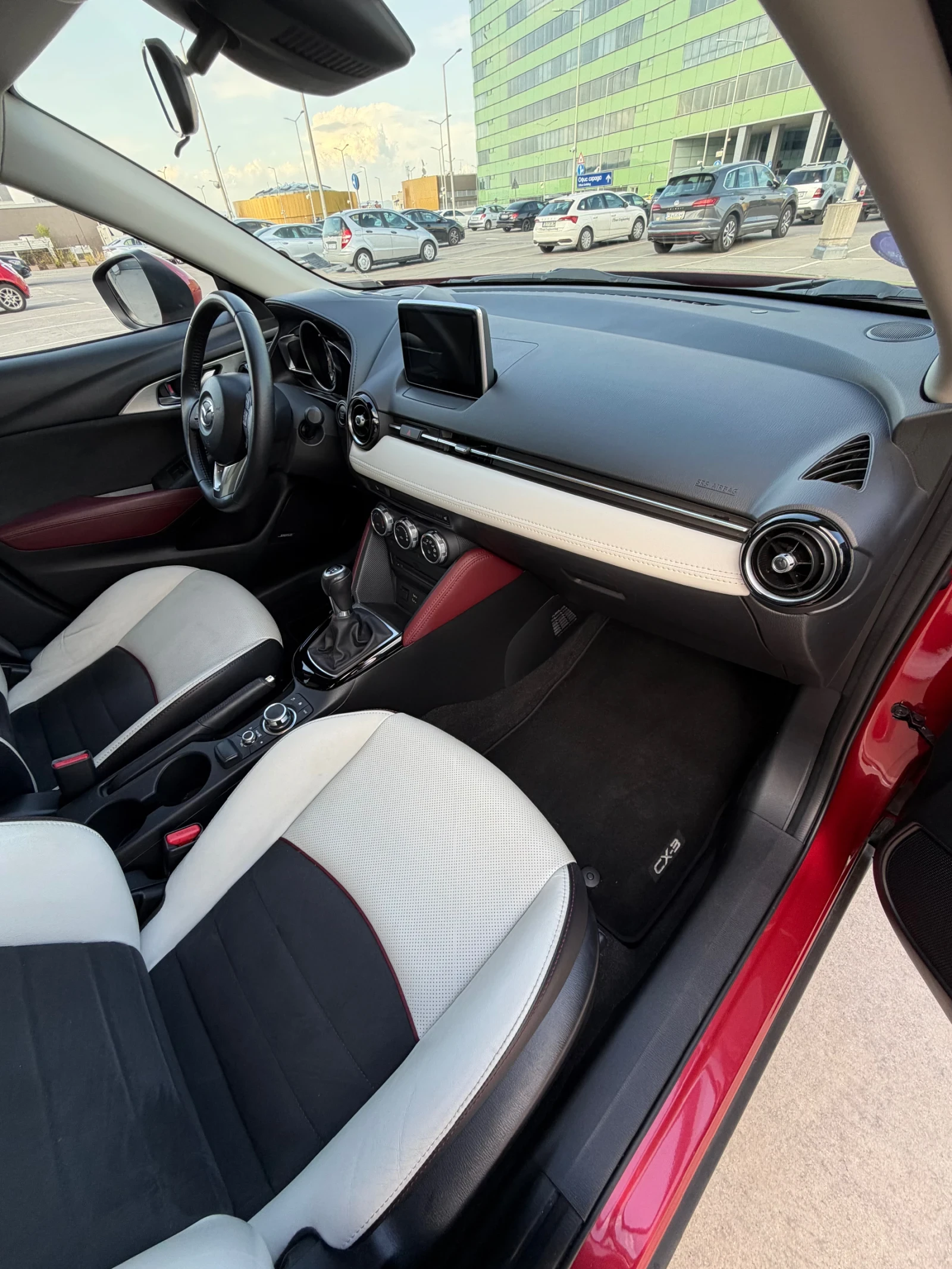 Mazda CX-3, снимка 13 - Автомобили и джипове - 55829114
