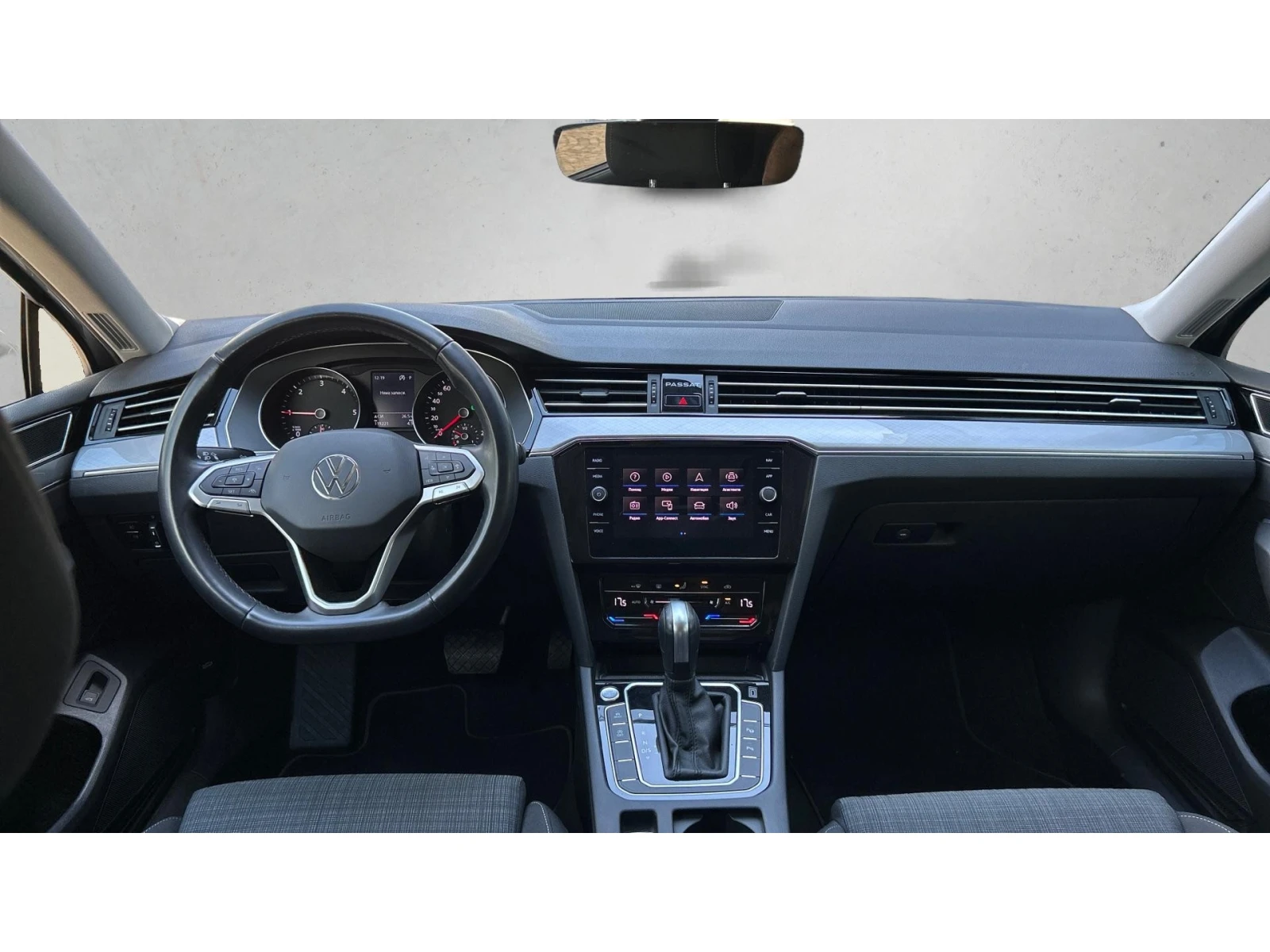 VW Passat 2. 0 TDi DSG SCR, Месечна вноска от 255  , снимка 13 - Автомобили и джипове - 55928137