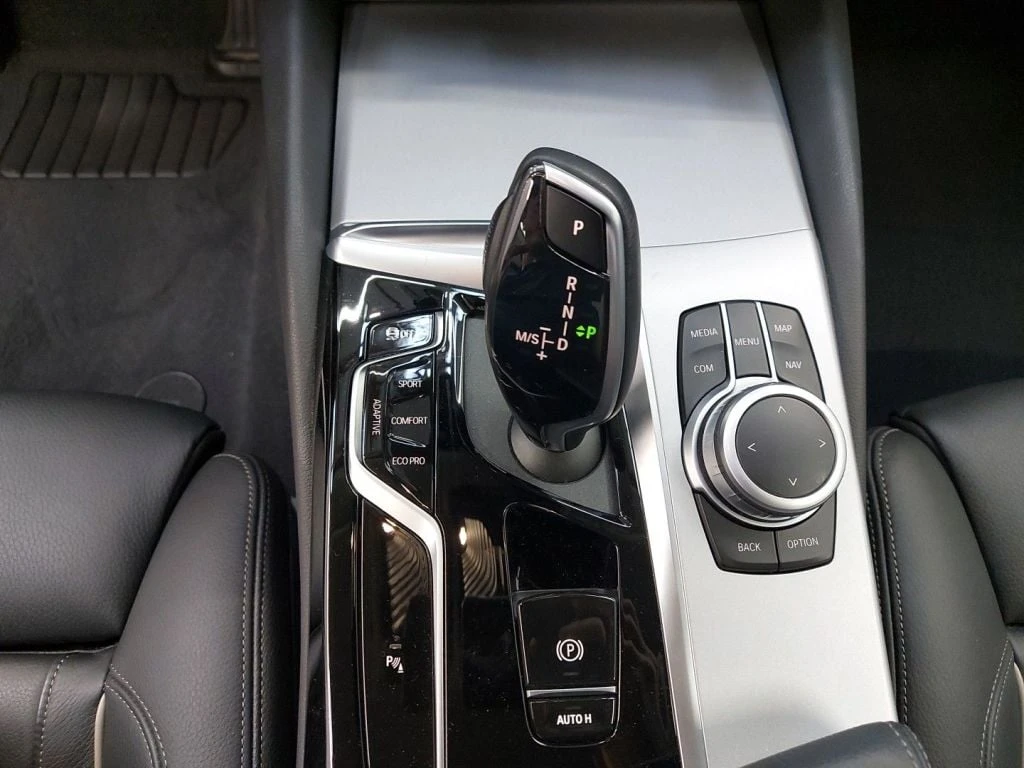 BMW 540 xDrive Leather LED Navi, снимка 14 - Автомобили и джипове - 56677064