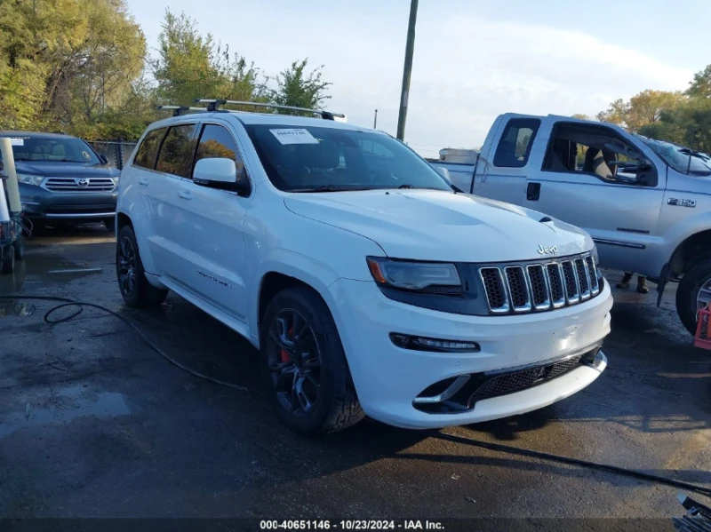 Jeep Grand cherokee SRT-8 6.4 дистроник* ZF8* обдух* keyless* пано* , снимка 3 - Автомобили и джипове - 47994984