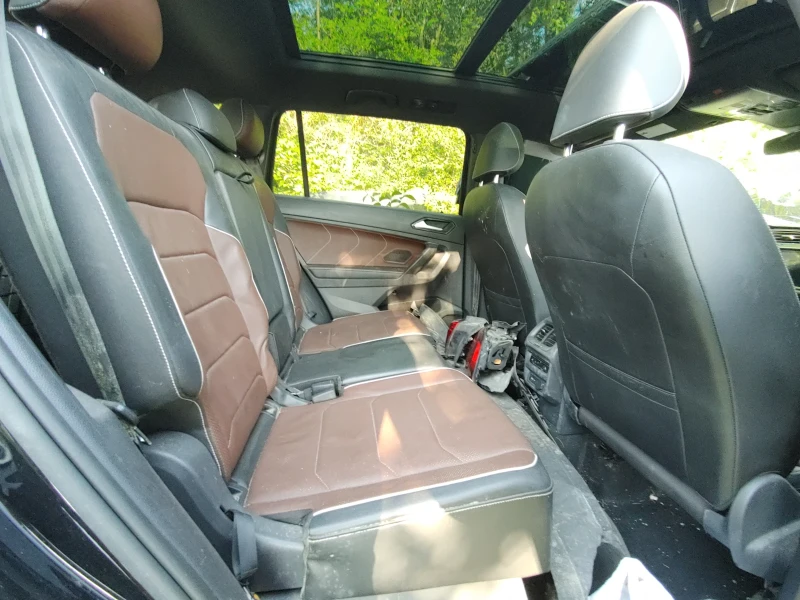 VW Tiguan Allspace R-Line 2.0 TSI, снимка 4 - Автомобили и джипове - 52270382