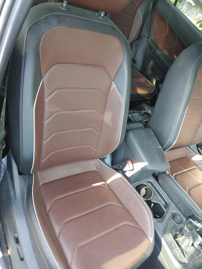 VW Tiguan Allspace R-Line 2.0 TSI, снимка 2 - Автомобили и джипове - 52270382