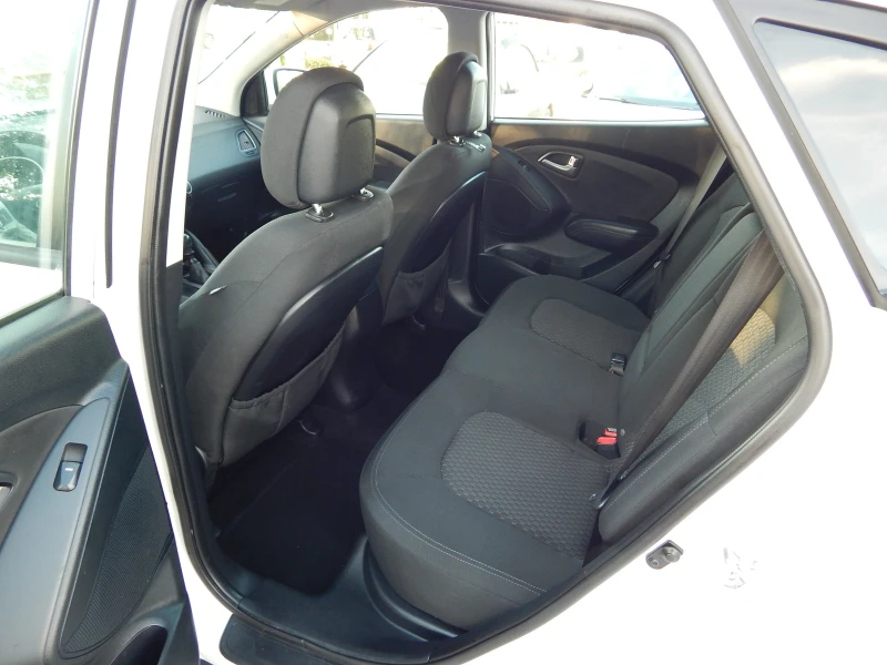 Hyundai IX35 2.0CRDI* 4X4* , снимка 17 - Автомобили и джипове - 51507818