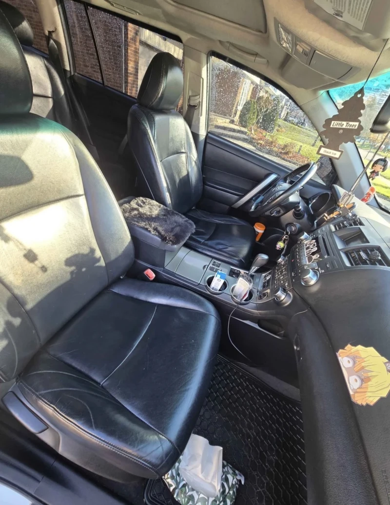 Toyota Highlander AWD * * КАМЕРА * * CARFAX * * , снимка 8 - Автомобили и джипове - 53240154