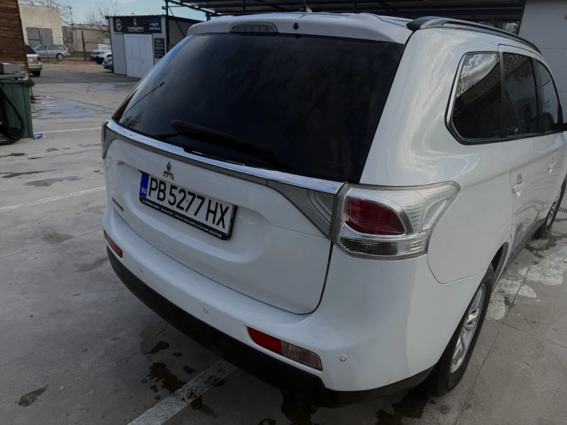 Mitsubishi Outlander 2.0, снимка 5 - Автомобили и джипове - 53508783