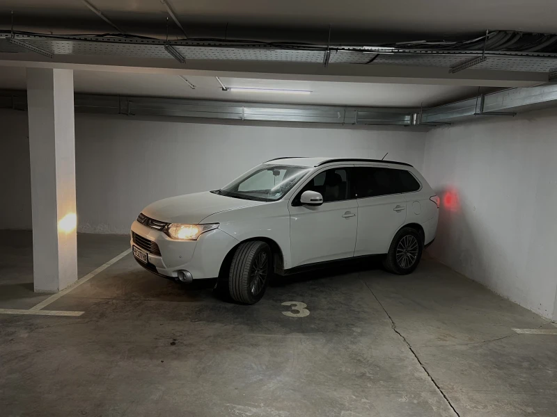 Mitsubishi Outlander 2.0, снимка 6 - Автомобили и джипове - 53508783