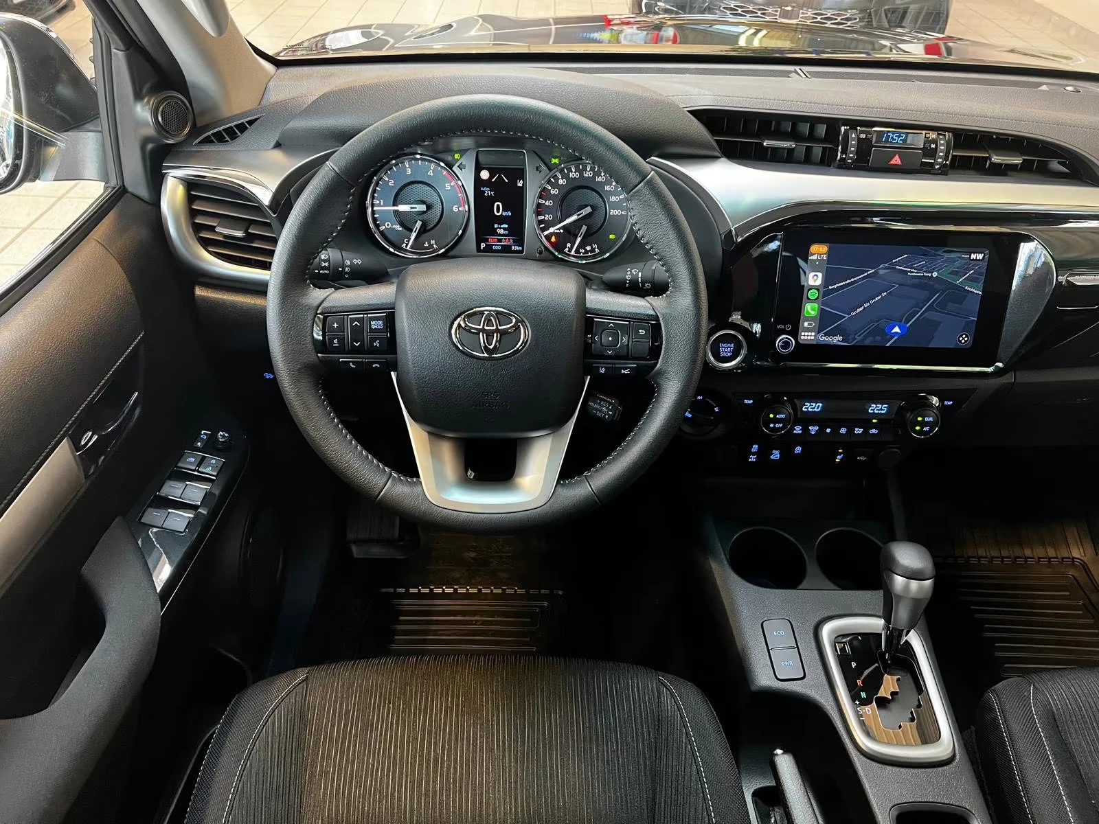 Toyota Hilux НОВ!/DOUBLE-CAB/150HP/KLESS/L.ASSIST/DAB/LED/431f - изображение 8