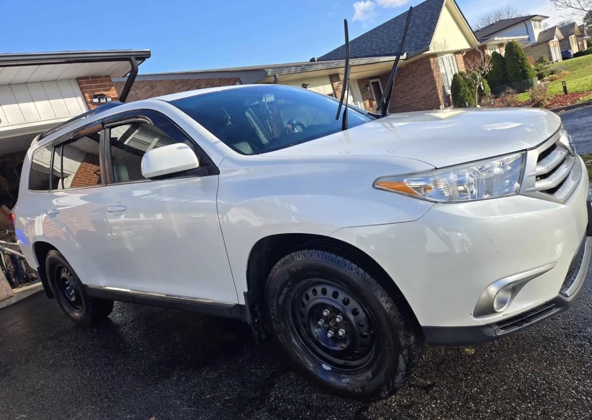 Toyota Highlander AWD * * КАМЕРА * * CARFAX * *  - изображение 2