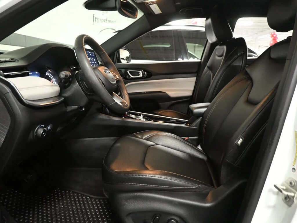 Jeep Compass * АвтоКредит * (ЦЕНА ДО БГ), снимка 10 - Автомобили и джипове - 54080528