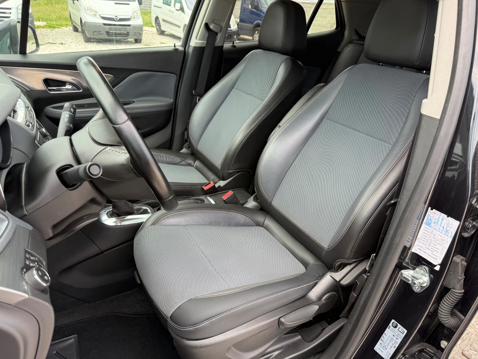 Opel Mokka 1.7 CDTi / AVTOMAT / COSMO / KOJA / NAVI / CAMERA, снимка 10 - Автомобили и джипове - 54487764