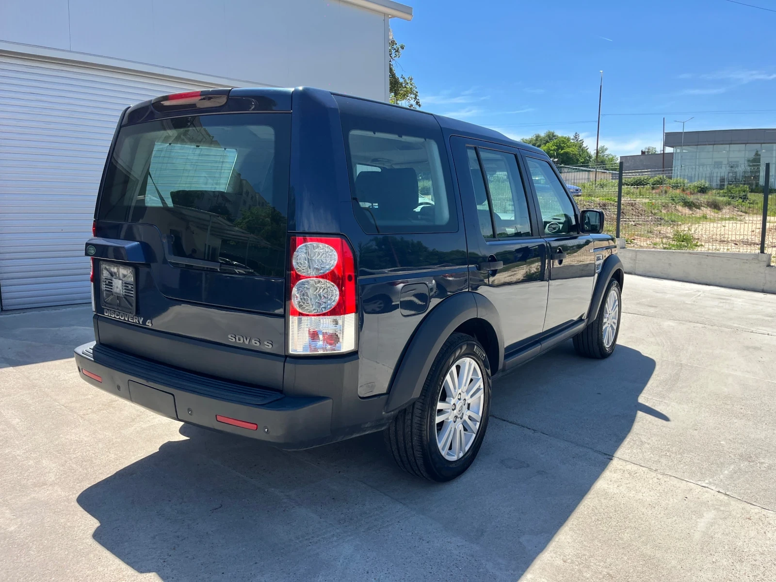 Land Rover Discovery 3.0 , снимка 9 - Автомобили и джипове - 54725218