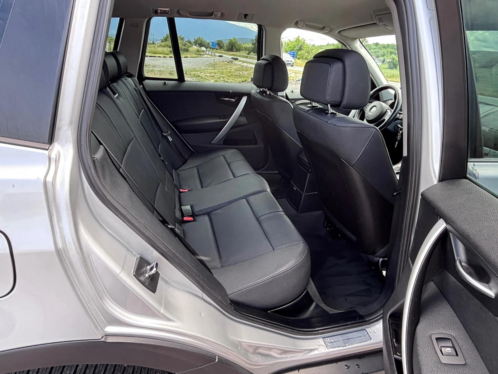 BMW X3 2.0 D Automatic, снимка 16 - Автомобили и джипове - 54763549