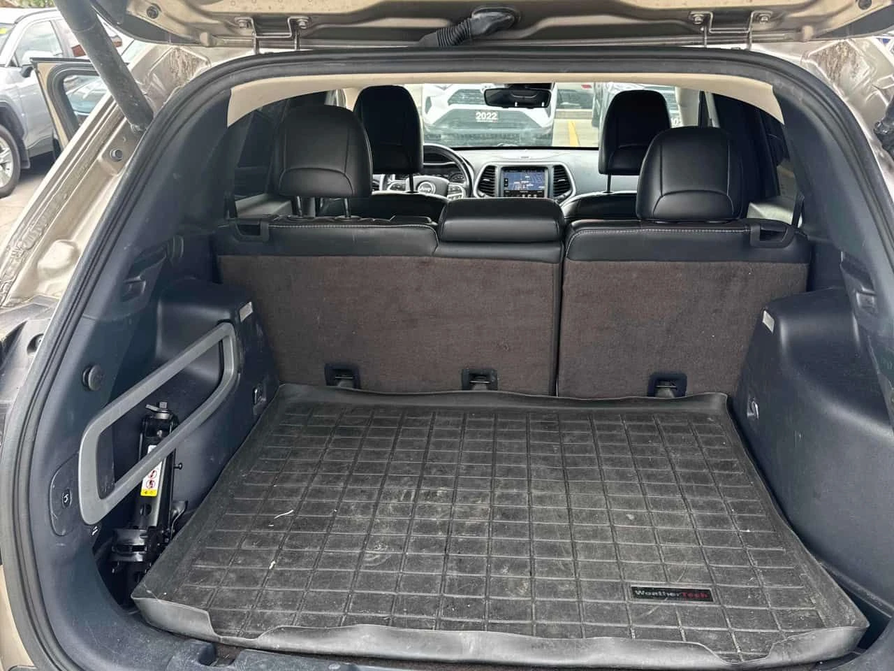 Jeep Cherokee * Limited * АВТОКРЕДИТ БЕЗ ПЪРВОНАЧАЛНА ВНОСКА* , снимка 14 - Автомобили и джипове - 54903517
