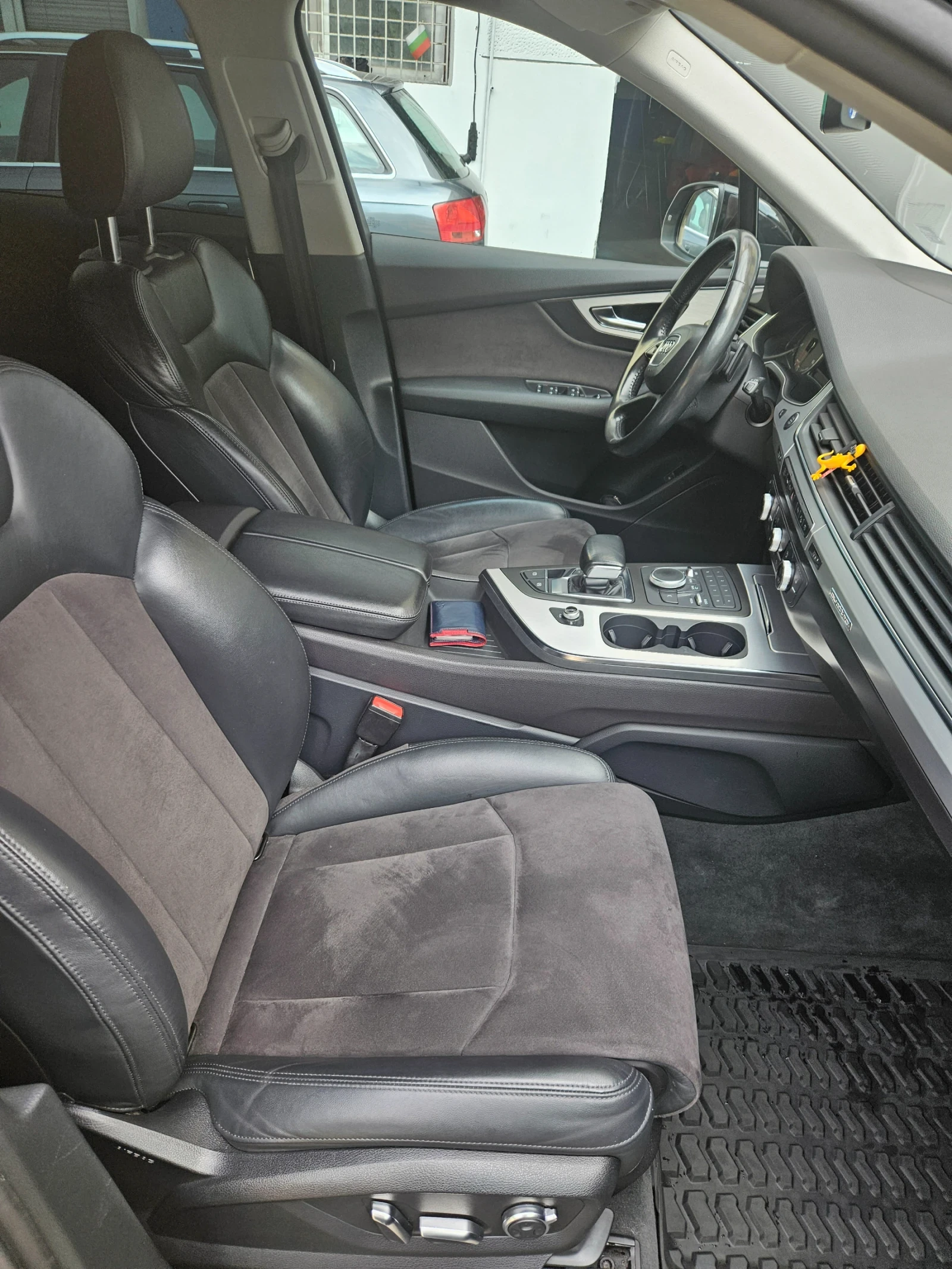 Audi Q7, снимка 9 - Автомобили и джипове - 54999526