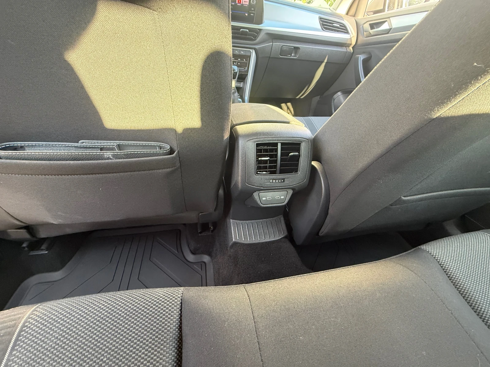 VW T-Roc, снимка 9 - Автомобили и джипове - 55043577