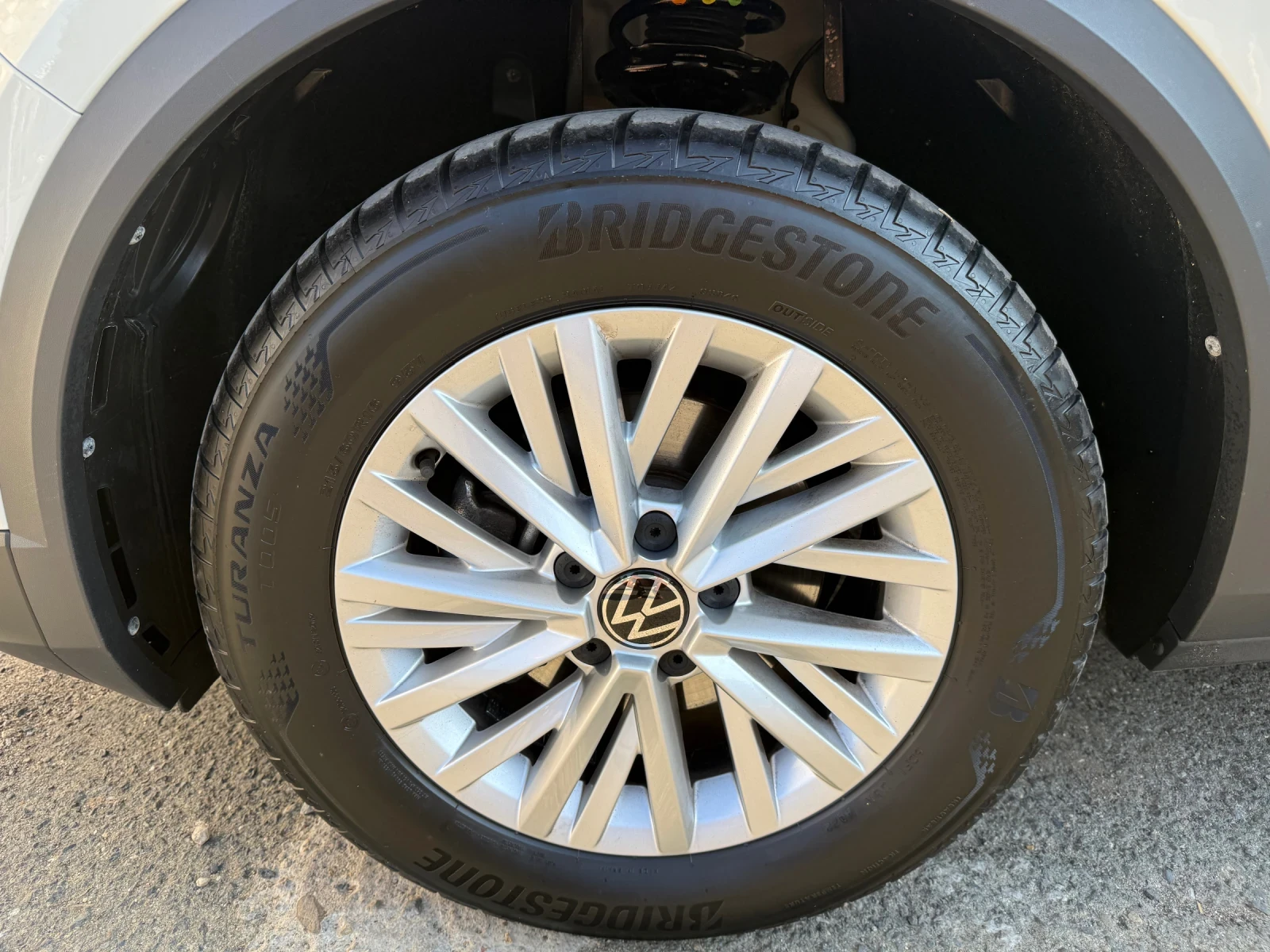 VW T-Roc, снимка 5 - Автомобили и джипове - 55043577
