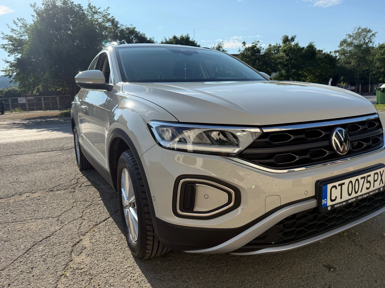 VW T-Roc, снимка 3 - Автомобили и джипове - 55043577