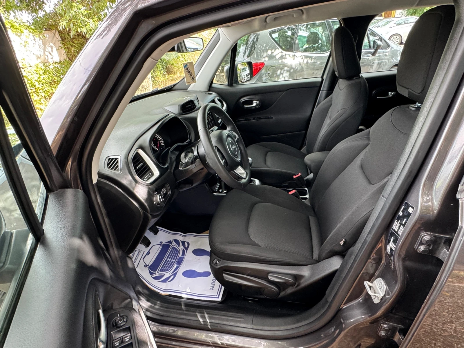 Jeep Renegade Нов Джип ! Фабрична Газ, снимка 9 - Автомобили и джипове - 55879075