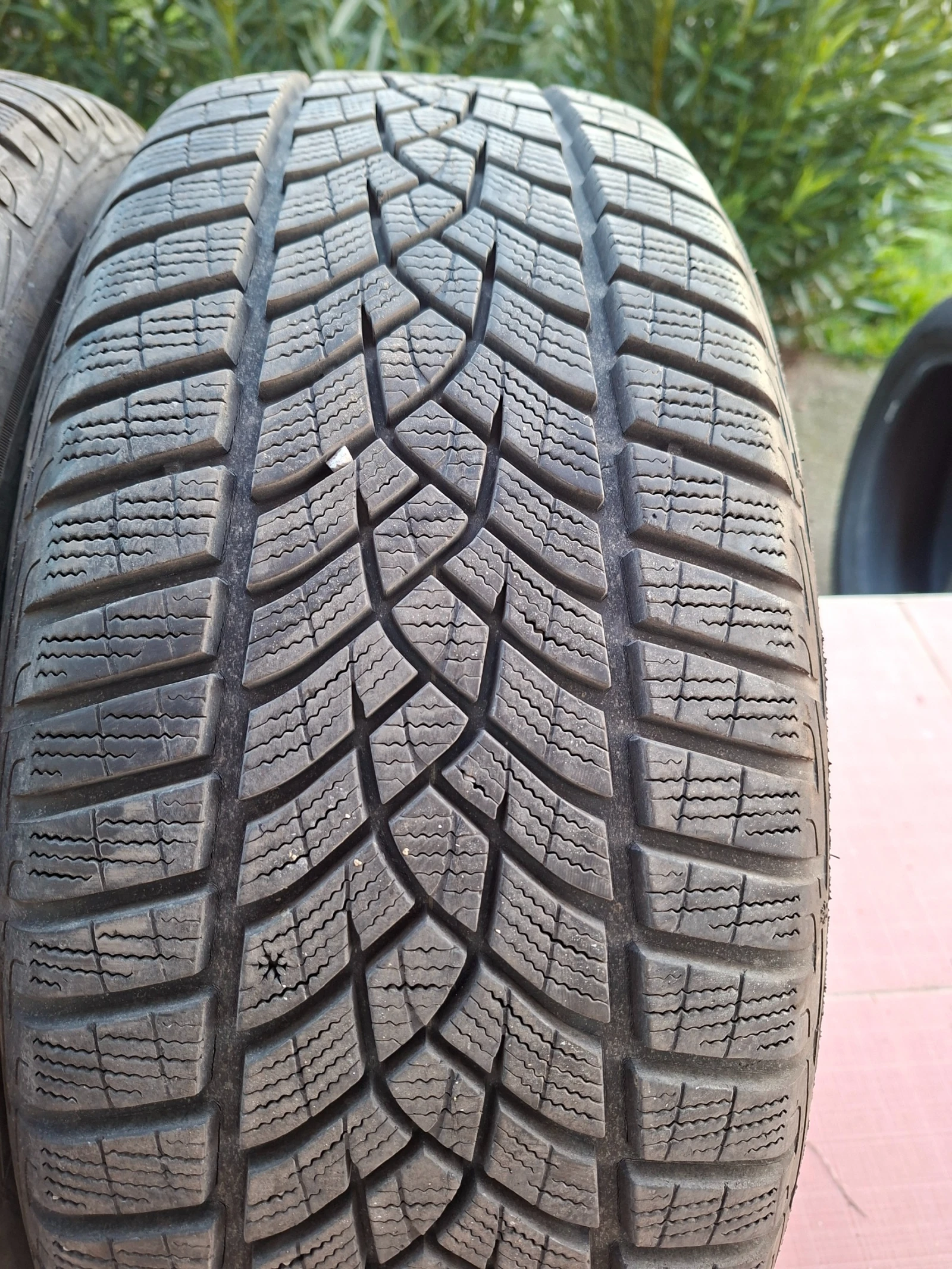 ���� 225/50R18 | Mobile.bg � ����������� 2