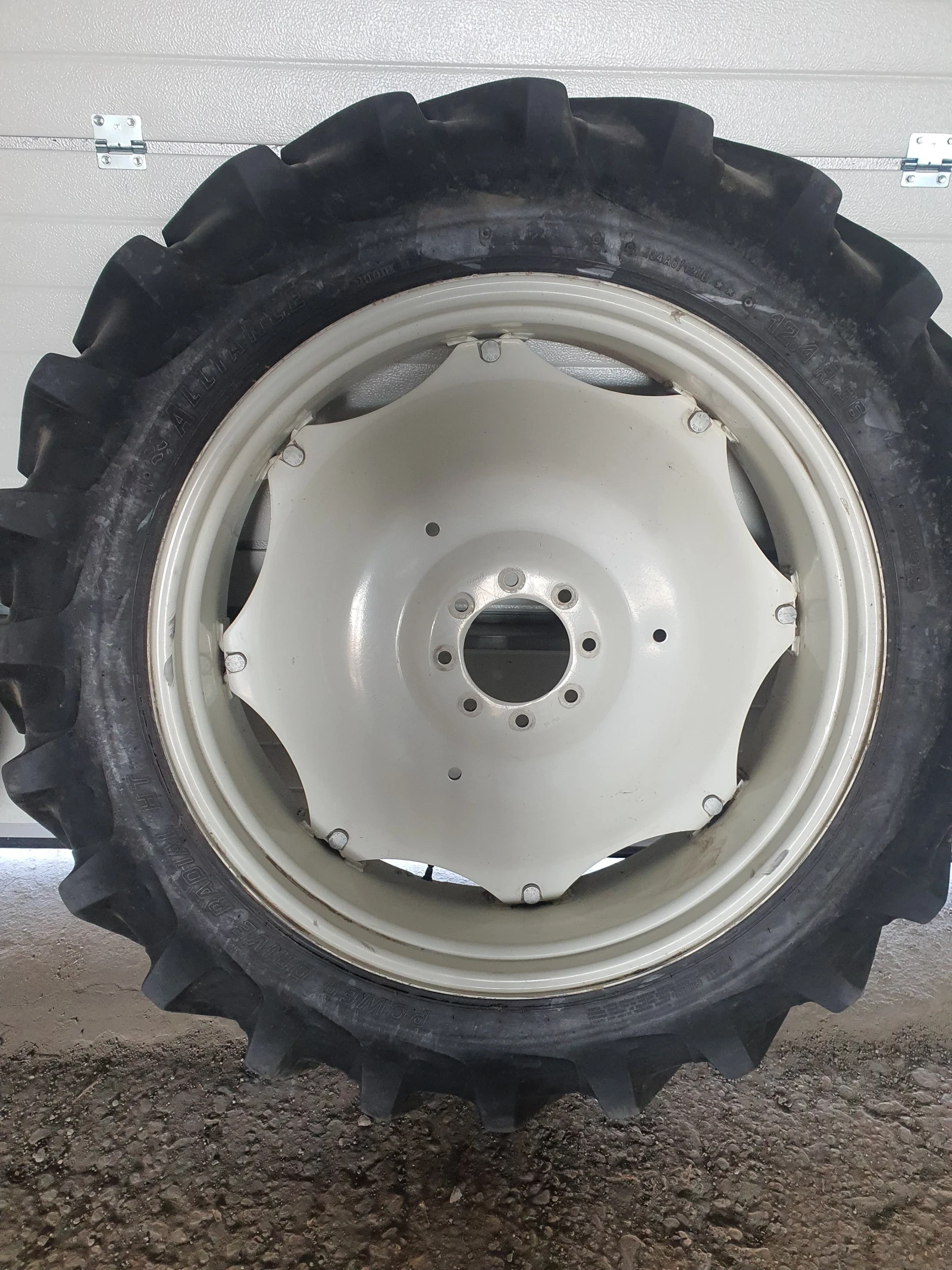 ���� � ������ �� ������� New Holland | Mobile.bg � ����������� 2