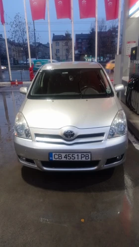 Toyota Corolla verso, снимка 2