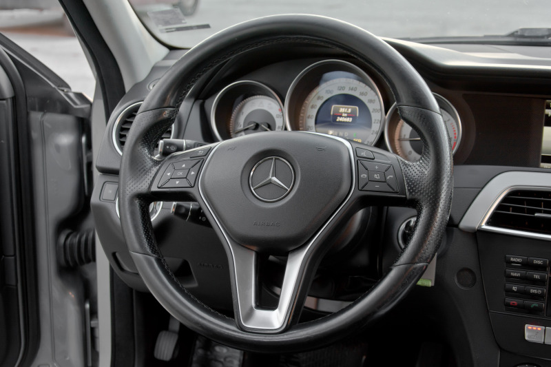 Mercedes-Benz C 200 2.2CDI - FACELIFT - AUTOMATIC - NAVIGATION, снимка 14 - Автомобили и джипове - 42842687