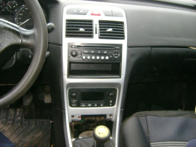 Peugeot 307 1.6hdi, снимка 8 - Автомобили и джипове - 46969612