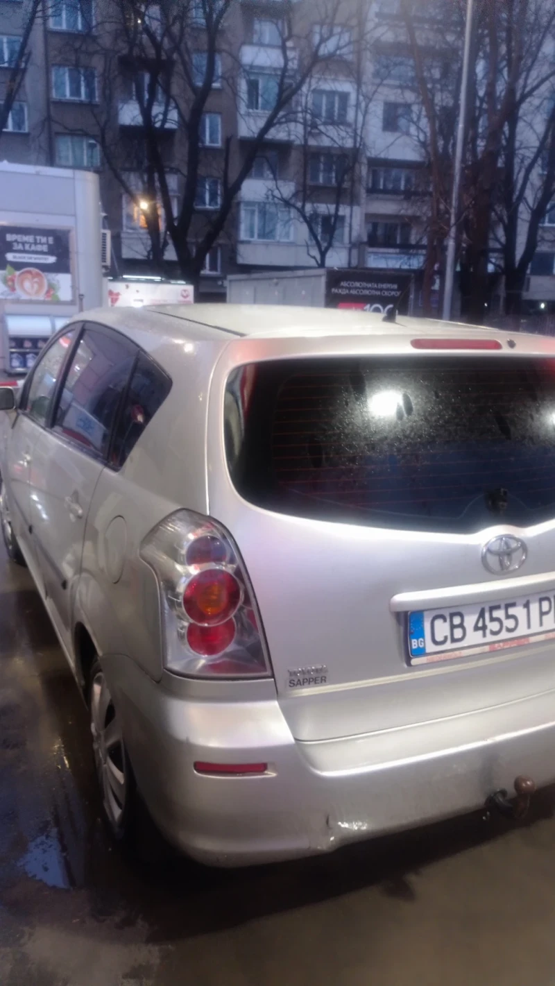 Toyota Corolla verso, снимка 3 - Автомобили и джипове - 48172039