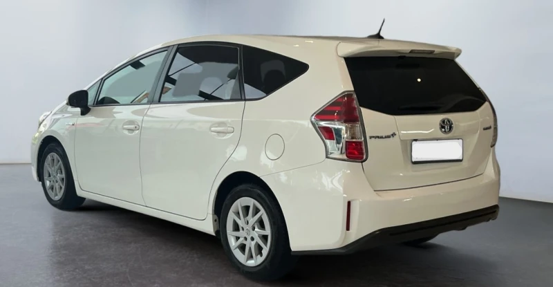 Toyota Prius Prius+ Comfort * LED* Camera* Seat Heating* , снимка 2 - Автомобили и джипове - 48308768