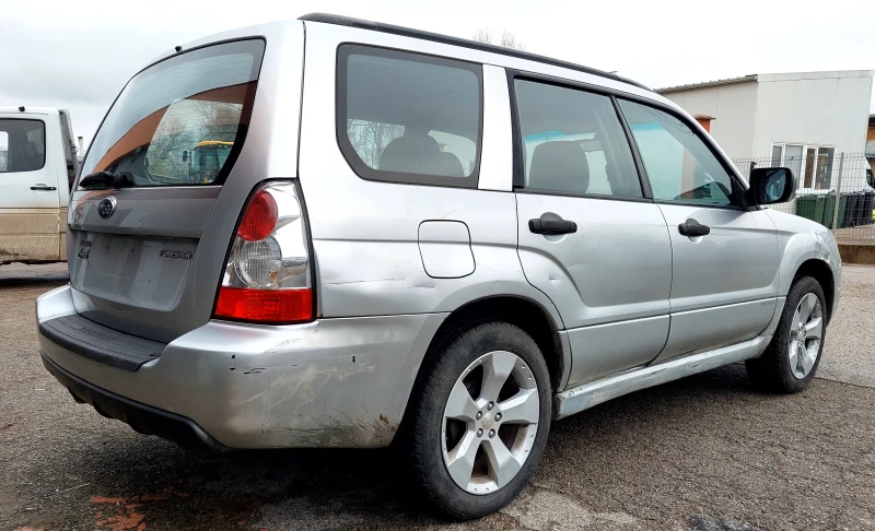 Subaru Forester, снимка 5 - Автомобили и джипове - 48983799